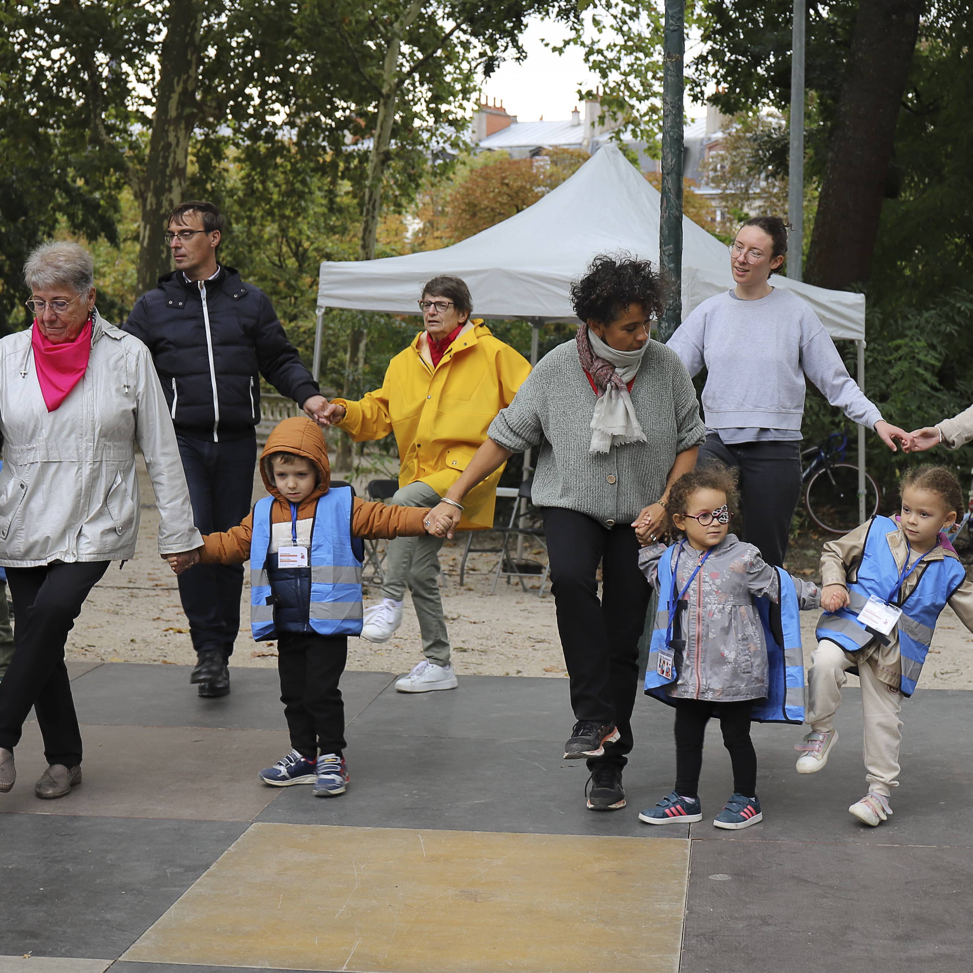 http://www.lesamisdu7.com/site/images/stories/Programme-Saison-2025-2026/2025-journee-intergenerationnelle-2024-vignette.jpg